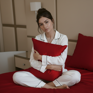 taie doreiller en soie rouge