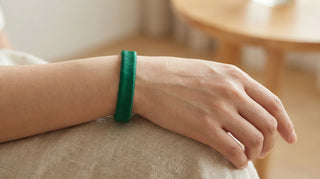 Pourquoi porter un bracelet en soie au quotidien ?